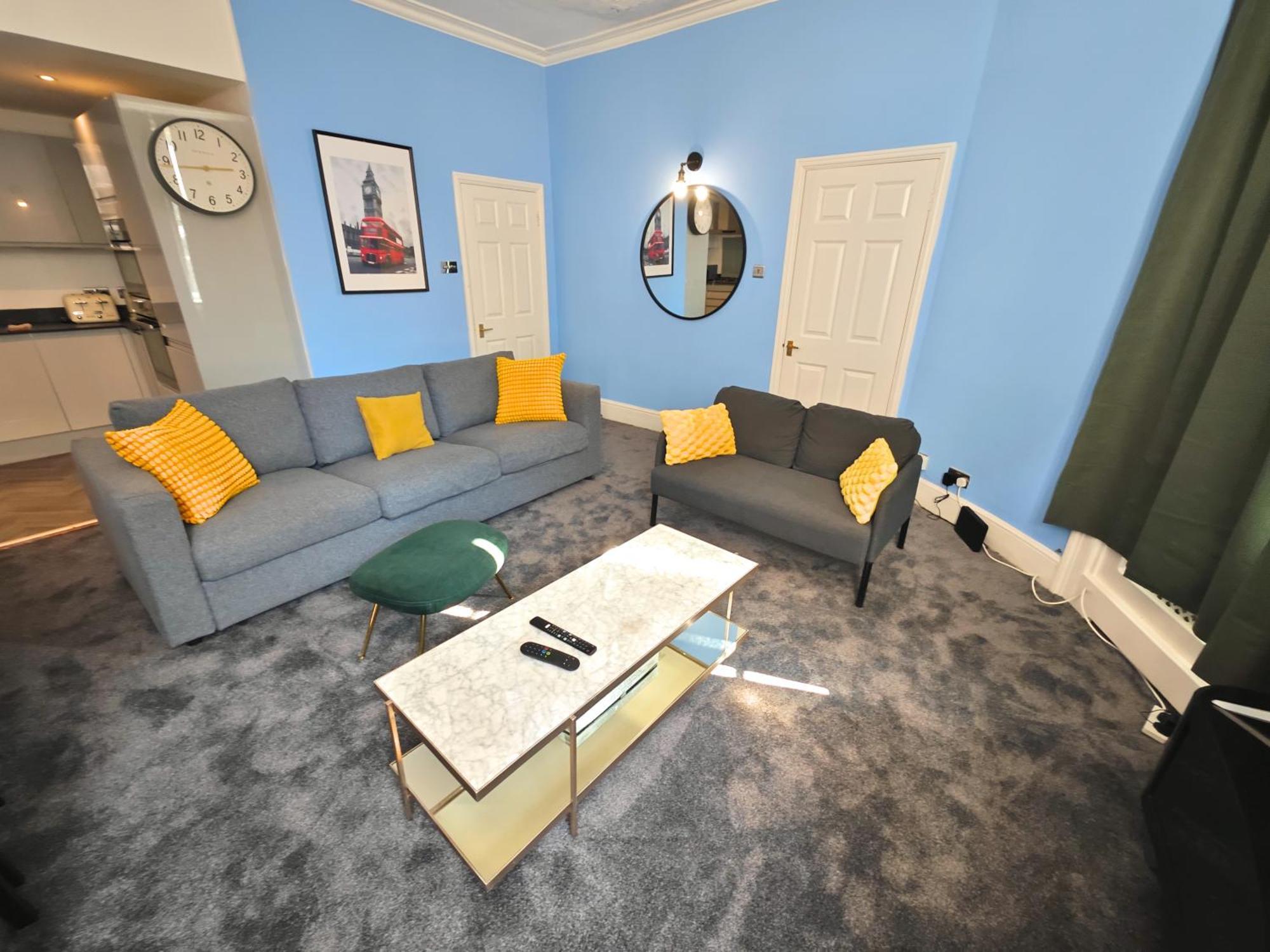 Luxury 4-bedroom In Oxford Street Appartement *